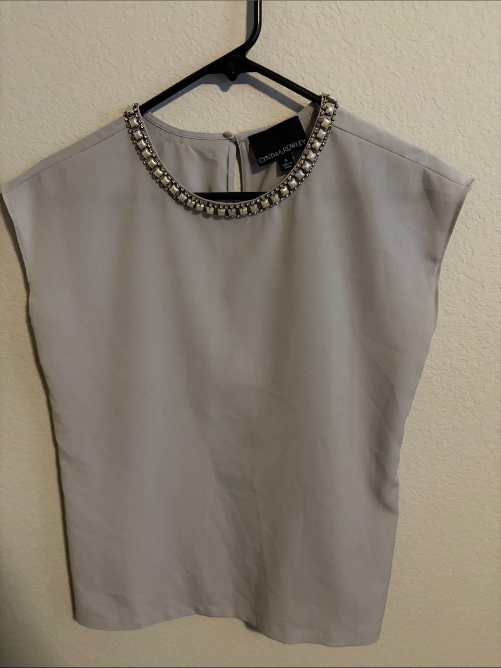 Cynthia Rowley Light Gray Jeweled Neck Cap-Sleeve Top